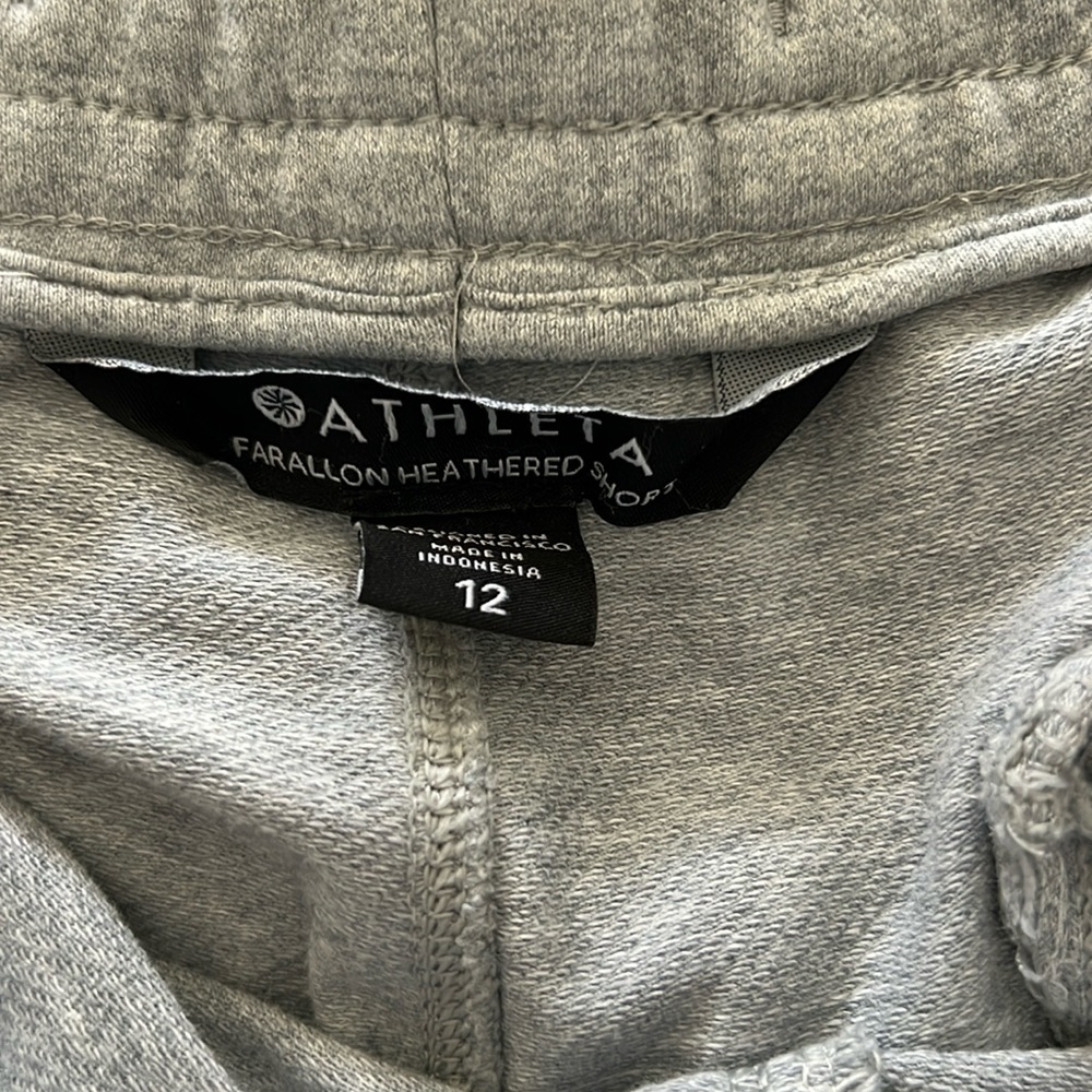 Athleta Farallon Heathered Grey Shorts